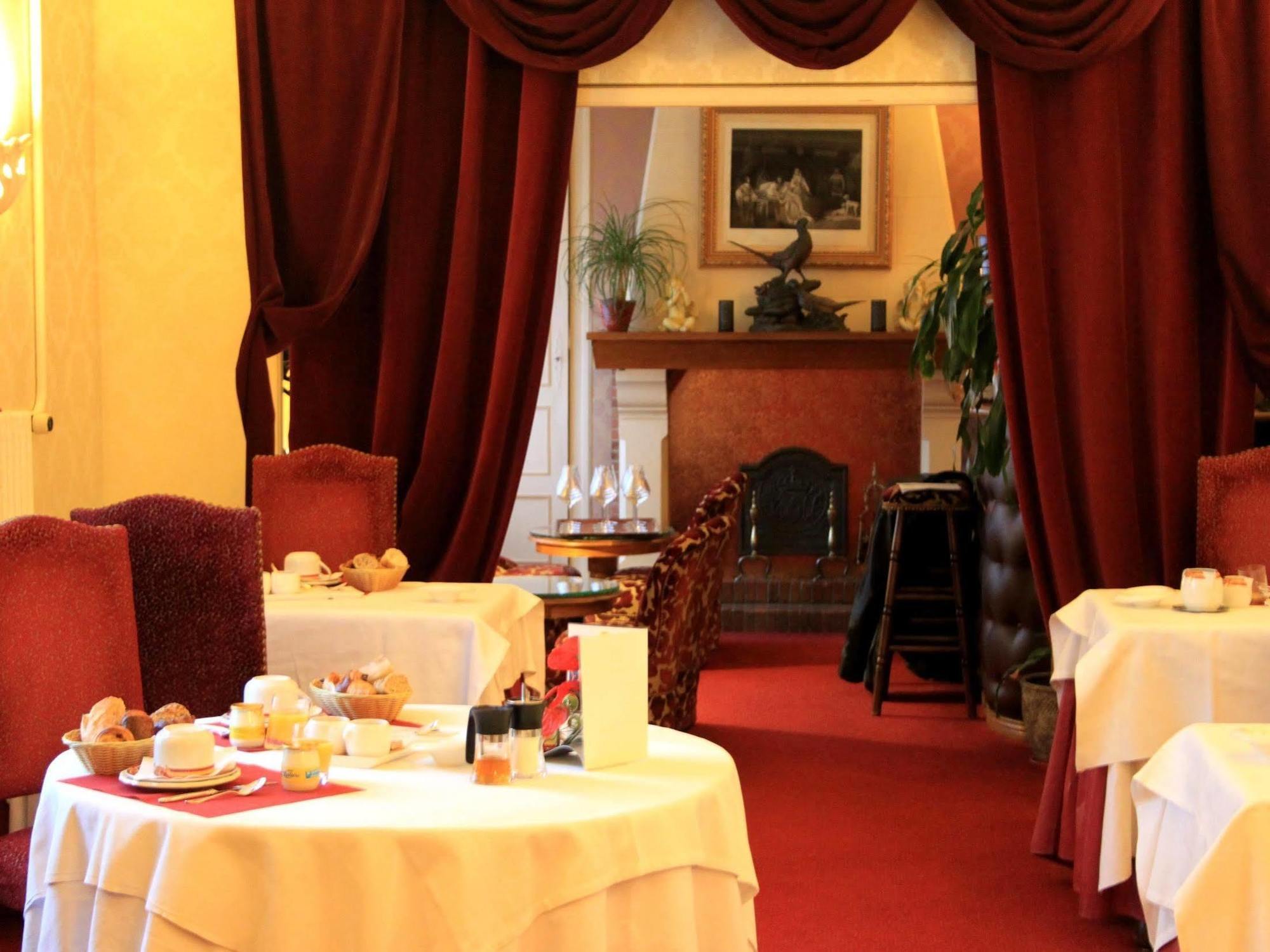 Hostellerie Du Grand Sully ภายนอก รูปภาพ