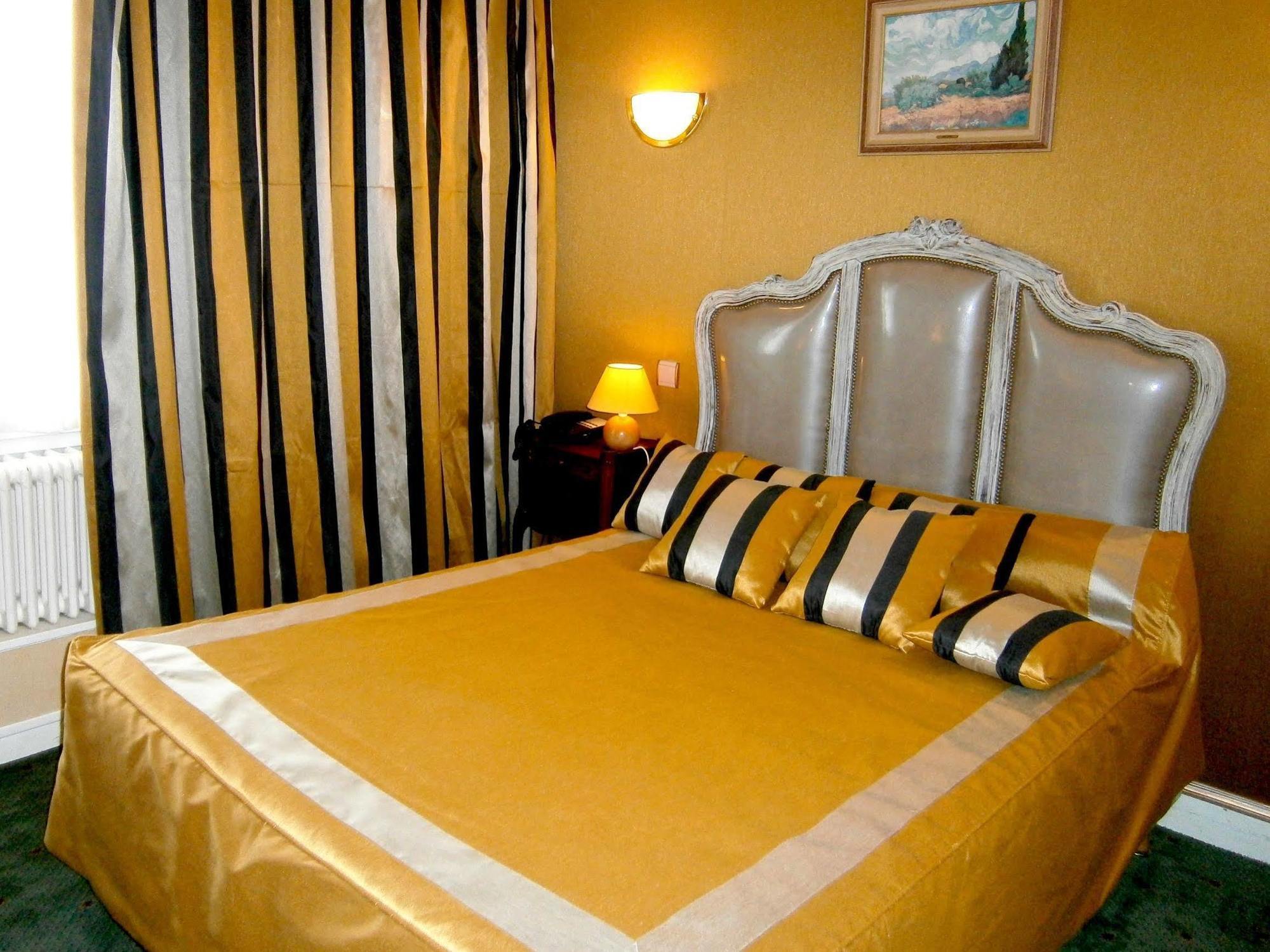 Hostellerie Du Grand Sully ภายนอก รูปภาพ
