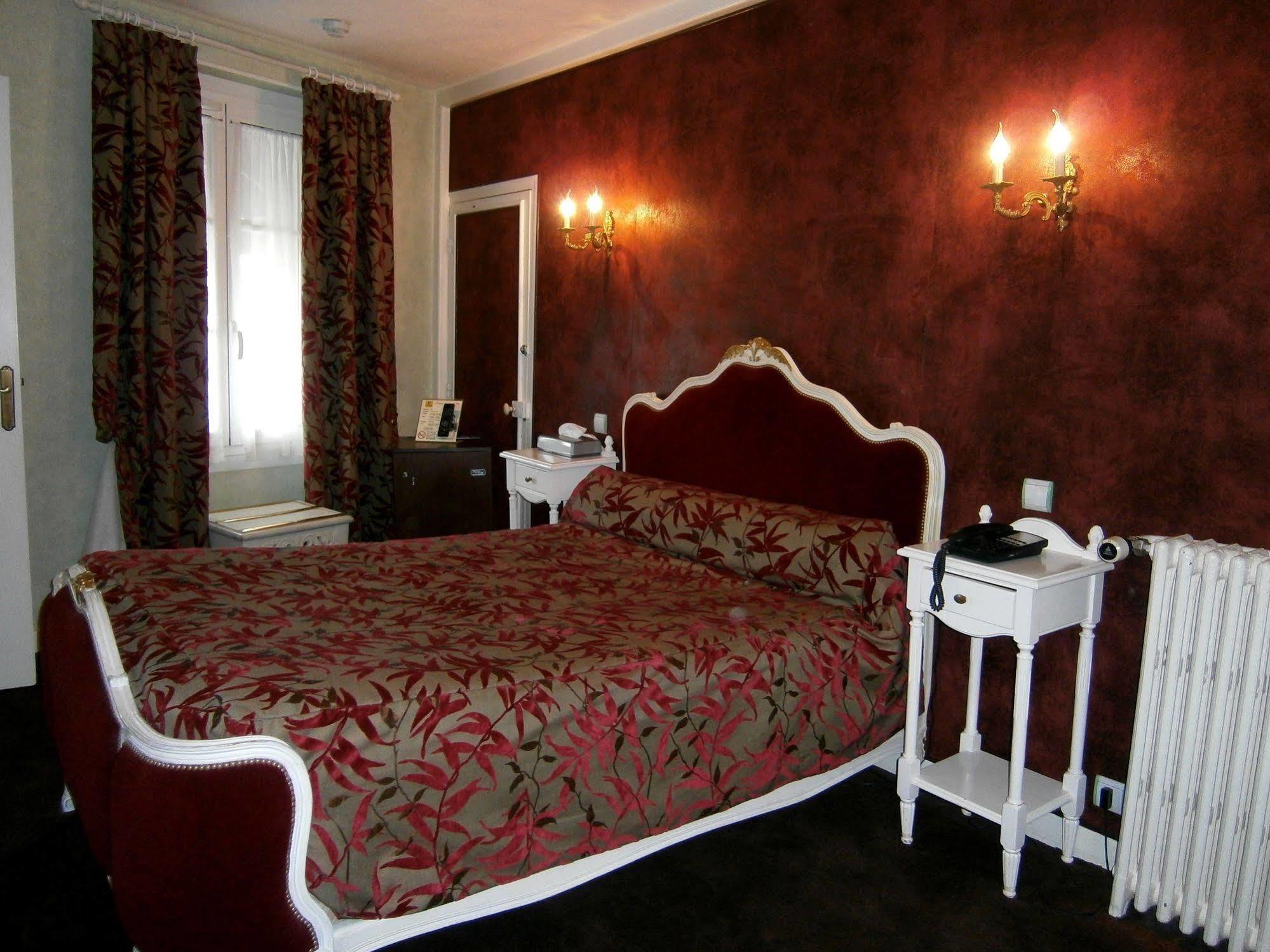 Hostellerie Du Grand Sully ภายนอก รูปภาพ