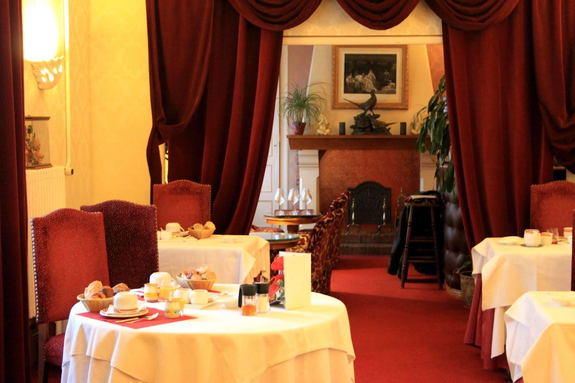 Hostellerie Du Grand Sully ภายนอก รูปภาพ
